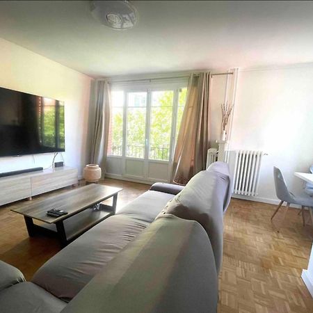 Modern 2 Bedroom Apartment Near Paris Metro, Giant Flat Screen Tv 85 Inches, Balcony, Free Parking 이브리쉬르센 외부 사진