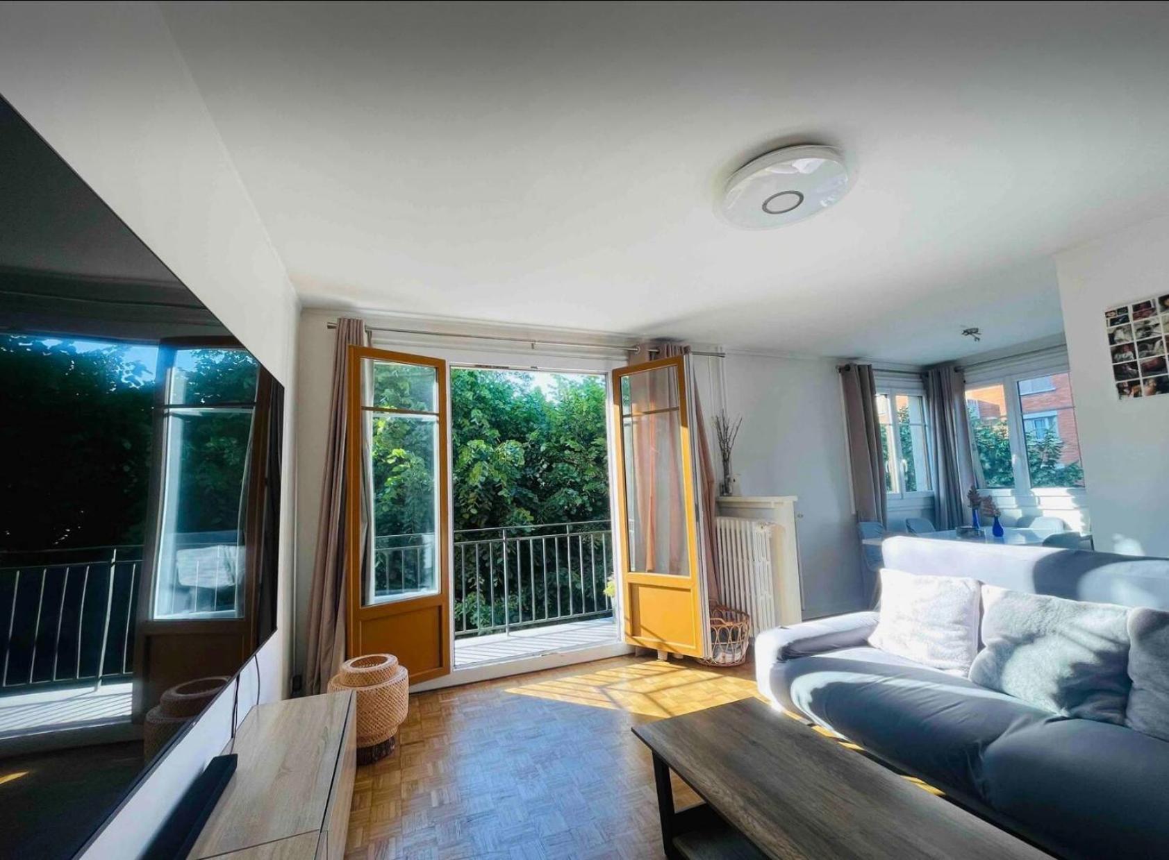 Modern 2 Bedroom Apartment Near Paris Metro, Giant Flat Screen Tv 85 Inches, Balcony, Free Parking 이브리쉬르센 외부 사진