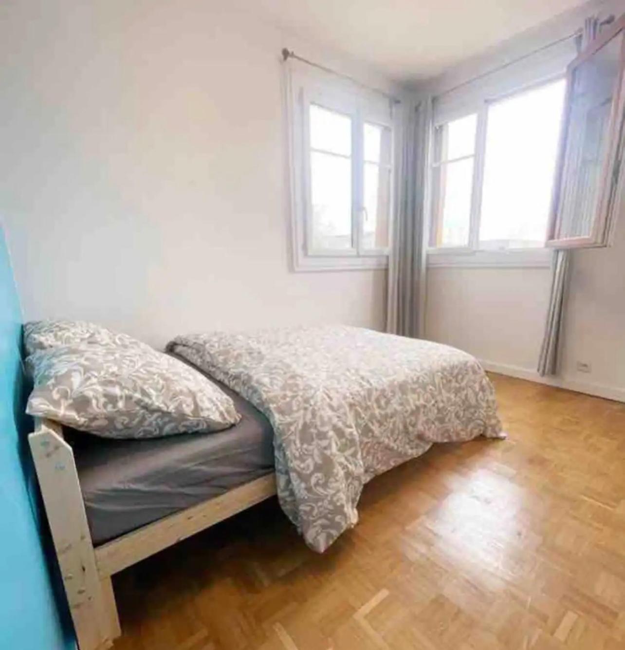 Modern 2 Bedroom Apartment Near Paris Metro, Giant Flat Screen Tv 85 Inches, Balcony, Free Parking 이브리쉬르센 외부 사진