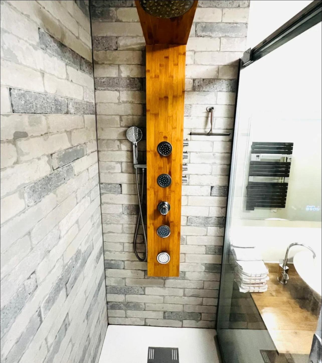 Modern 2 Bedroom Apartment Near Paris Metro, Giant Flat Screen Tv 85 Inches, Balcony, Free Parking 이브리쉬르센 외부 사진